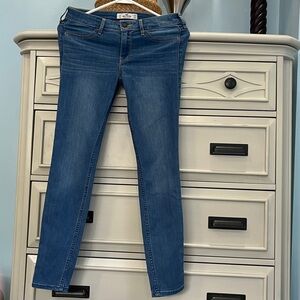 Hollister Light Blue Denim Jeans - W26 L27 (Size 3 / 26)